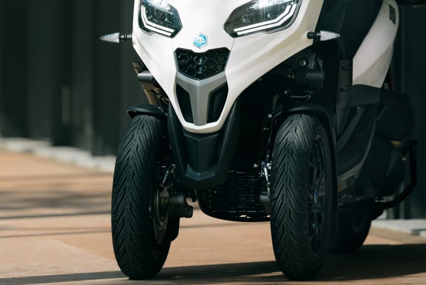 Stabilité et sécurité accrues grâce au train avant double